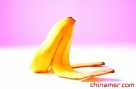 　5、防治胃及十二指肠溃疡。

　　香蕉中含有一种5-羟色氨的化学物质，可舒缓胃酸对胃黏膜的刺激，促进黏膜细胞的生长繁殖，从而修复各种溃疡病损，预防胃溃疡。

