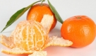 10、橘子

　　橘子含有大量维生素A、B1和C，属典型的碱性食物，可以消除大量酸性食物对神经系统造成的危害。考试期间适量常吃些橘子，能使人精力充沛。此外，柠檬、广柑、柚子等也有类似功效，可代替橘子。
