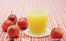 5、治疗高血压

苹果榨汁，每次服100毫升，一日3次，连服数日，是治疗高血压的验方。 


