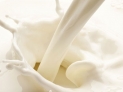 2、乳制品
有乳糖不耐的人，摄入乳制品后会引起胃部不适。可以选择酸奶、硬奶酪，或含乳糖低的牛奶。