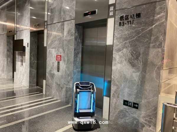 无人消毒机